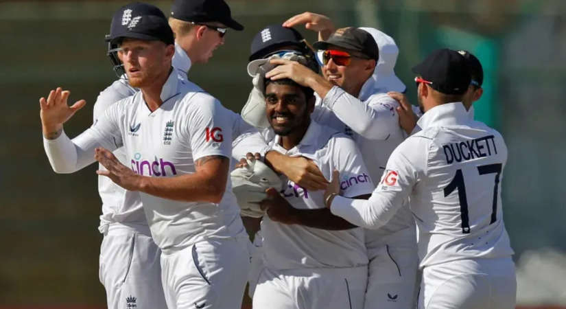 'अरे भाई, खेलने तो दो' तीसरे टेस्ट के पहले फिर खड़ा हुआ एक और ‘मुस्लिम’ खिलाड़ी का वीजा विवाद, पाक का झलका दर्द